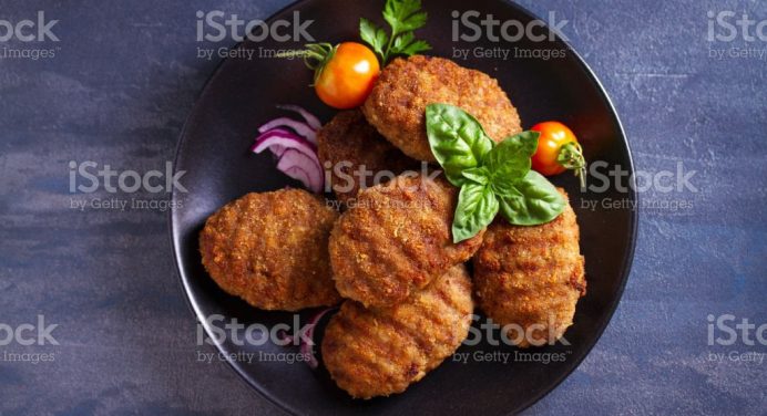 Deliciosos filetes rusos caseros: receta fácil en español