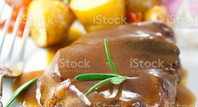 Descubre la mejor receta de salsa española