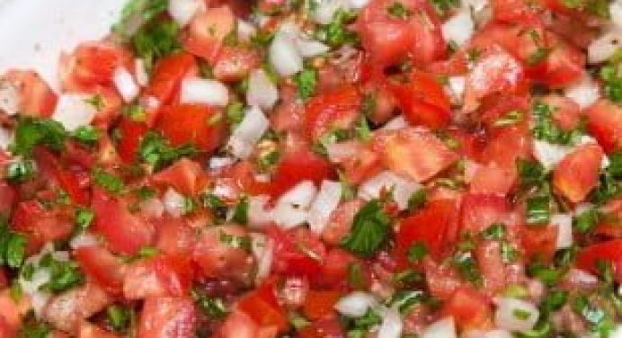Pebre a la chilena: la receta auténtica paso a paso