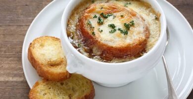 sopa de cebolla