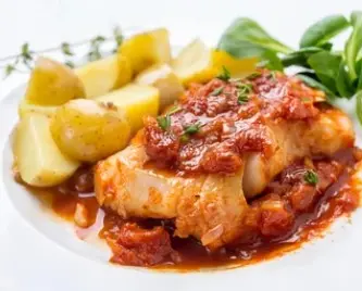 Bacalao con Tomate